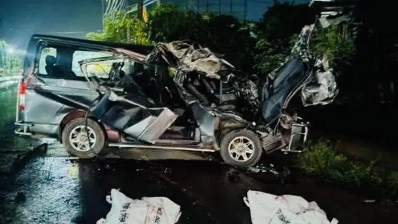 বিয়ের অনুষ্ঠান শেষে বাড়ি ফেরা হলো না, চট্টগ্রামে সড়ক দুর্ঘটনায় নিহত ৪